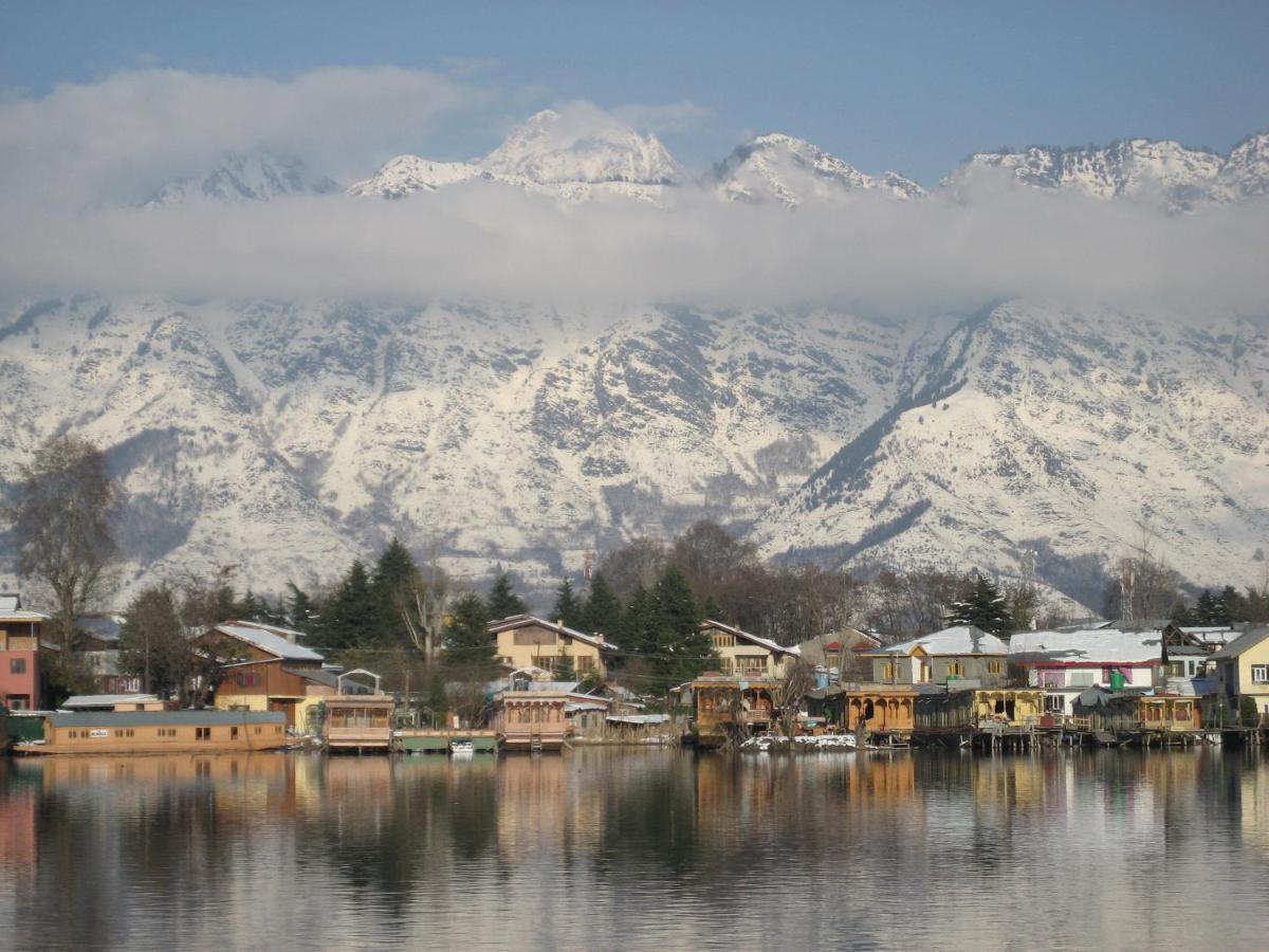 Wangnoo Heritage Houseboats Hotel Srīnagar Екстериор снимка