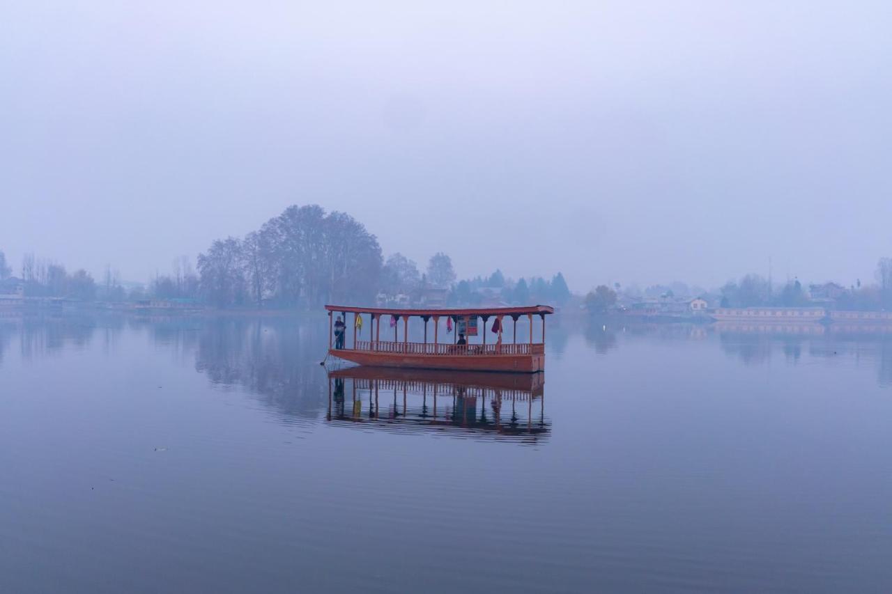 Wangnoo Heritage Houseboats Hotel Srīnagar Екстериор снимка