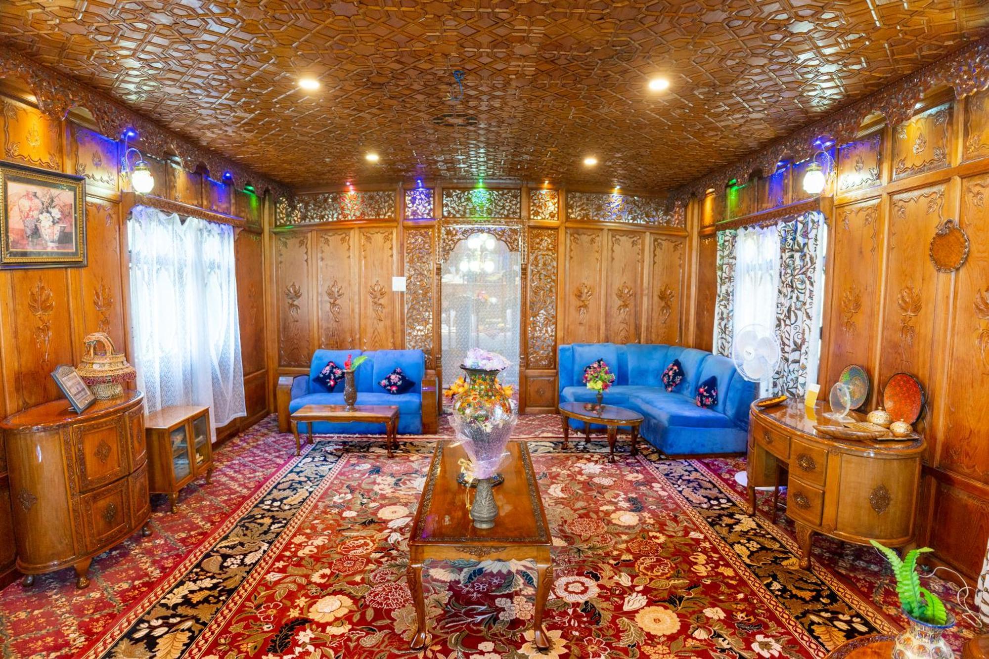 Wangnoo Heritage Houseboats Hotel Srīnagar Екстериор снимка