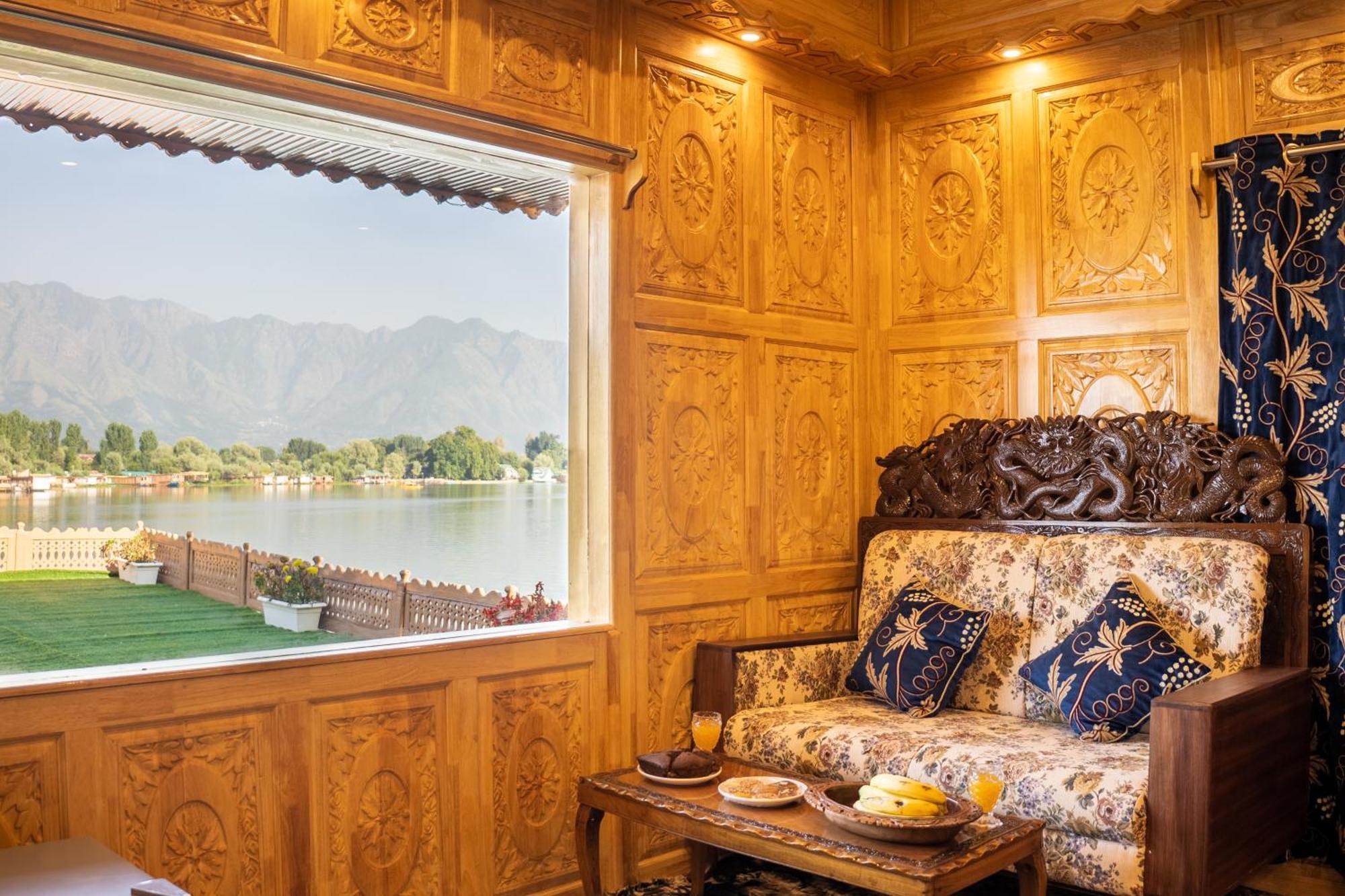 Wangnoo Heritage Houseboats Hotel Srīnagar Екстериор снимка