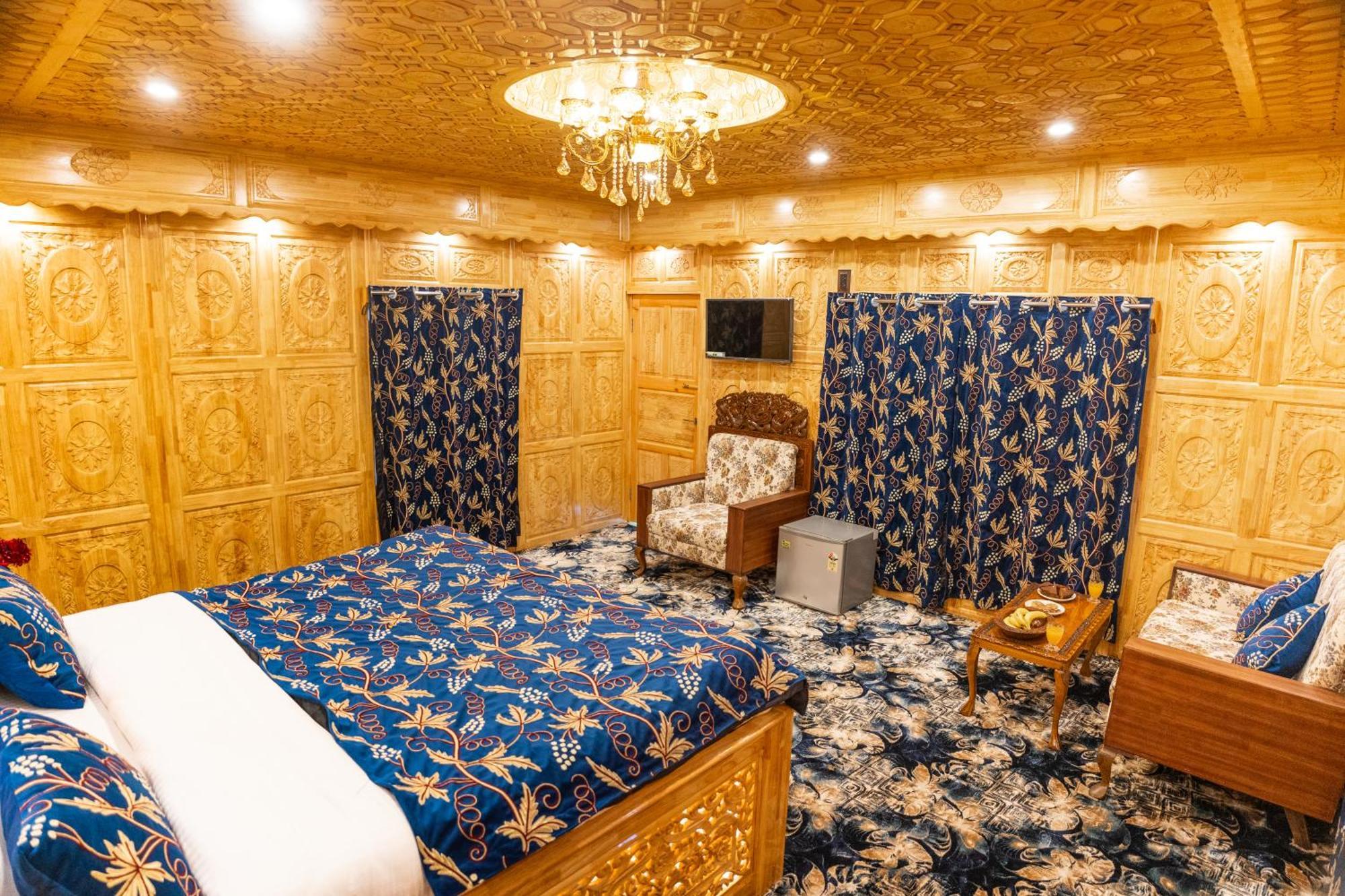 Wangnoo Heritage Houseboats Hotel Srīnagar Екстериор снимка